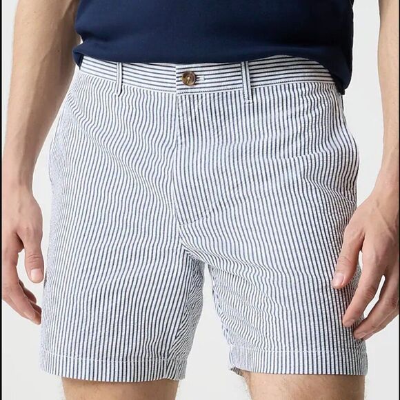 GAP Essential Khaki Shorts 7" Seersucker Blue & White - Picture 2 of 3